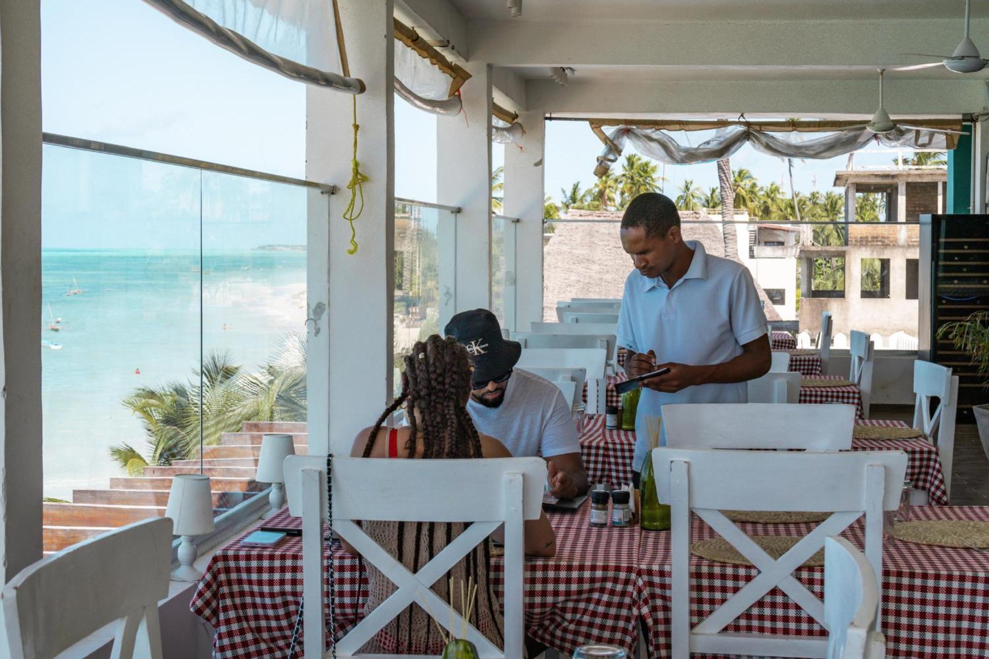 Pili Pili Sunrise Beach Otel Jambiani  Dış mekan fotoğraf